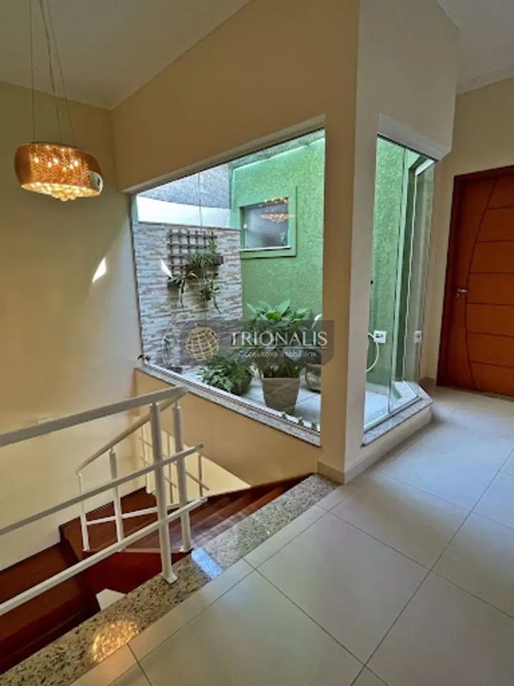 Casa, 3 quartos, 235 m² - Foto 2