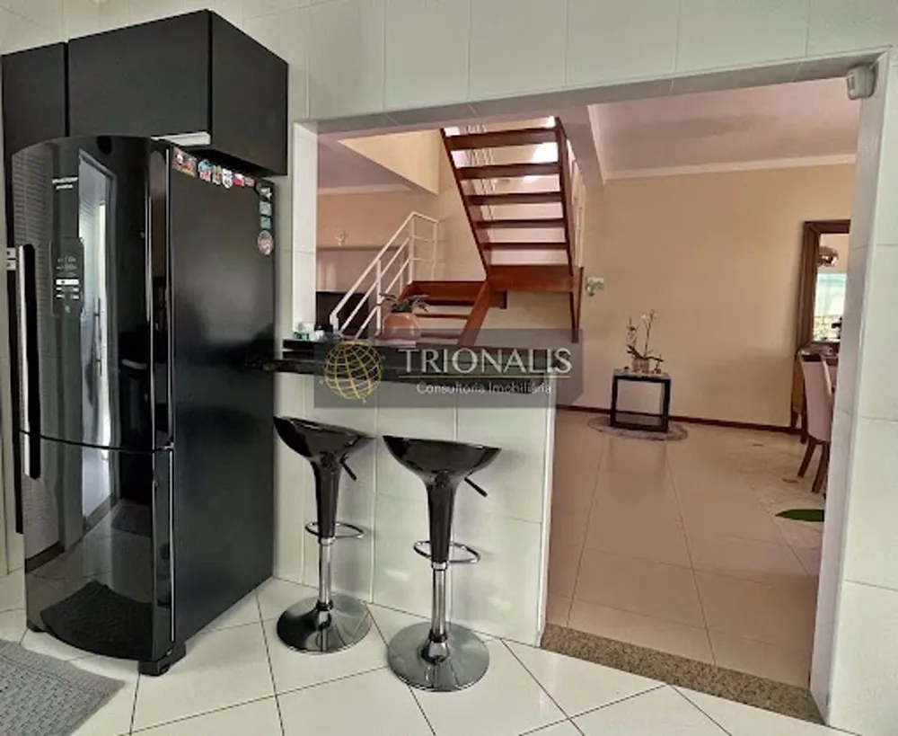 Casa, 3 quartos, 235 m² - Foto 11