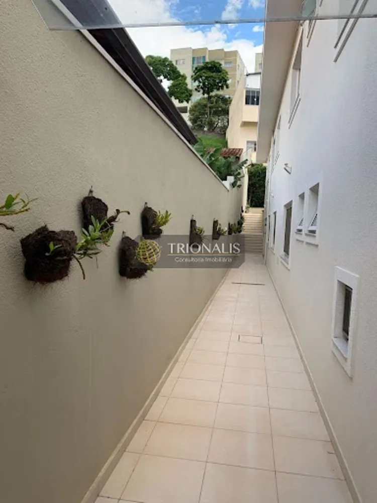 Casa, 4 quartos, 370 m² - Foto 1
