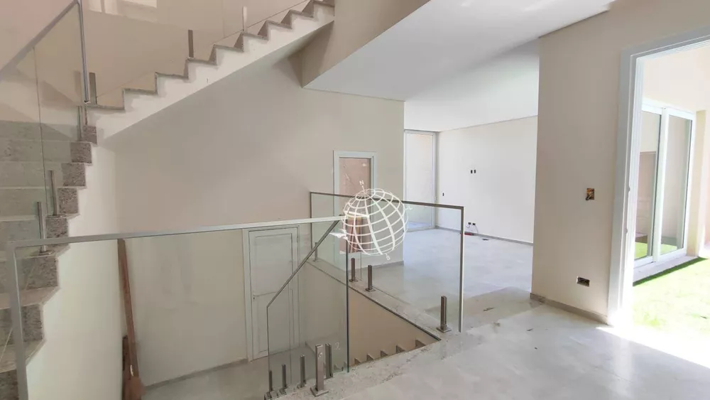 Casa à venda com 3 quartos, 315m² - Foto 3