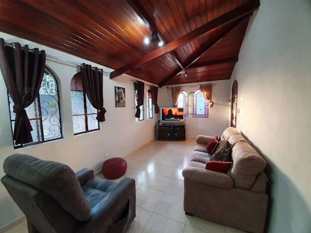 Casa, 3 quartos, 162 m² - Foto 2