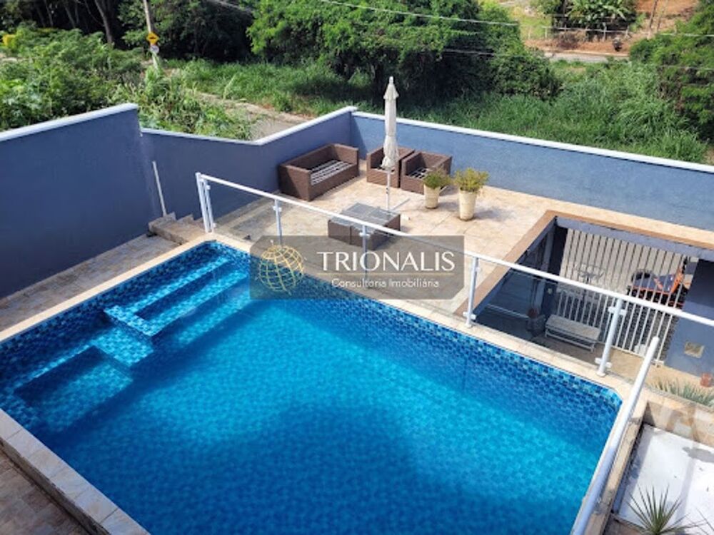 Casa, 4 quartos, 137 m² - Foto 1