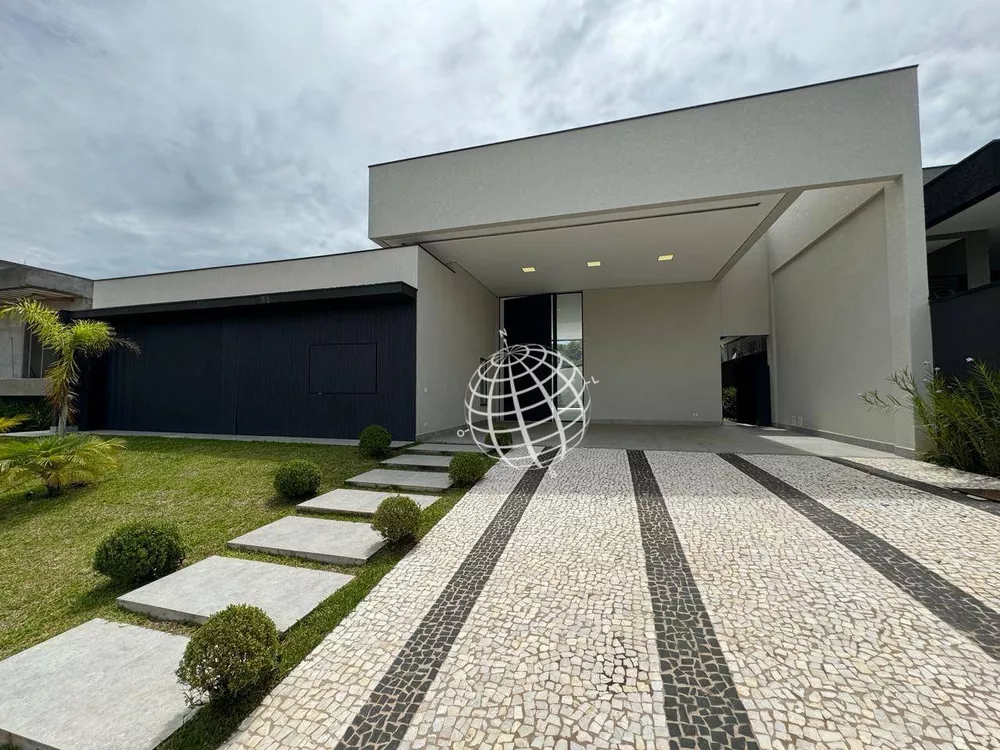 Casa de Condomínio à venda com 4 quartos, 360m² - Foto 1