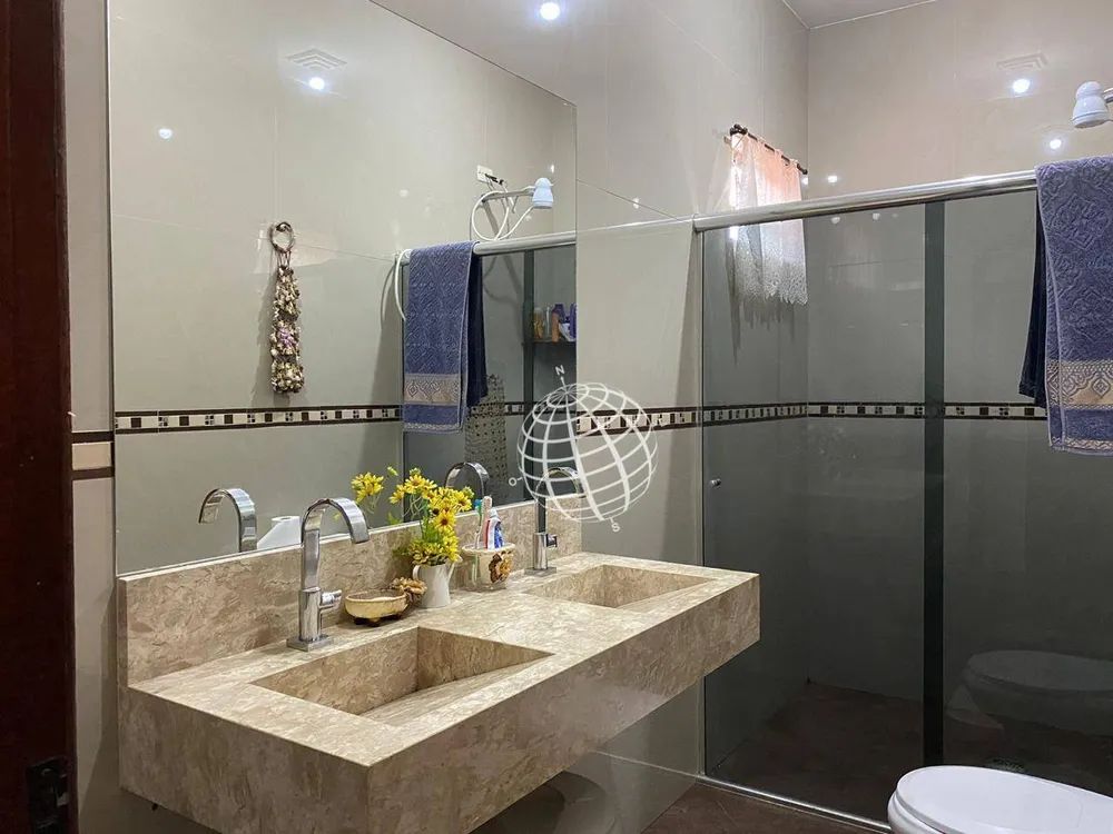 Chácara, 4 quartos, 2320 m² - Foto 1