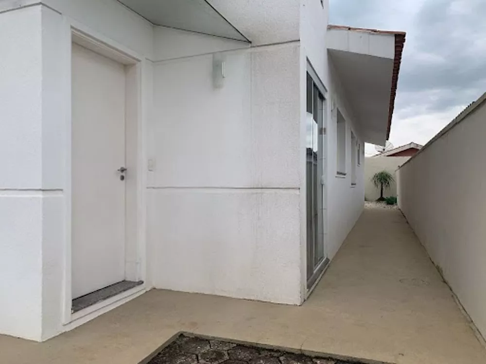 Casa à venda com 3 quartos, 80m² - Foto 4