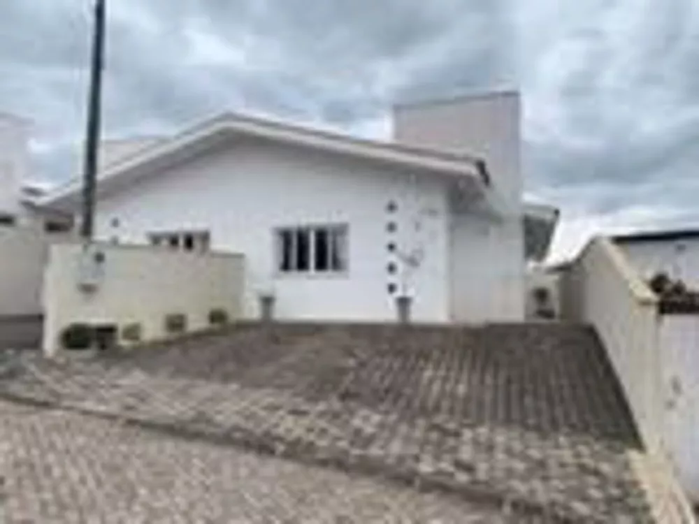 Casa à venda com 3 quartos, 80m² - Foto 2