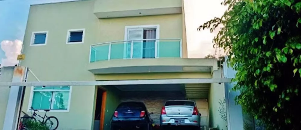 Casa à venda com 3 quartos, 240m² - Foto 2