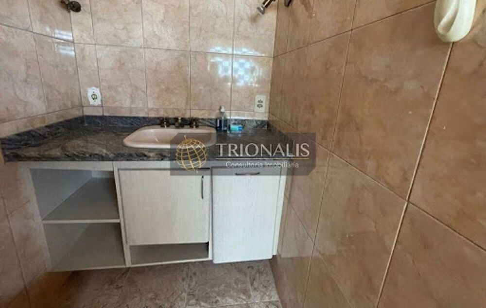 Casa, 3 quartos, 248 m² - Foto 1