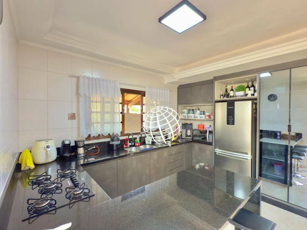 Casa, 3 quartos, 208 m² - Foto 4