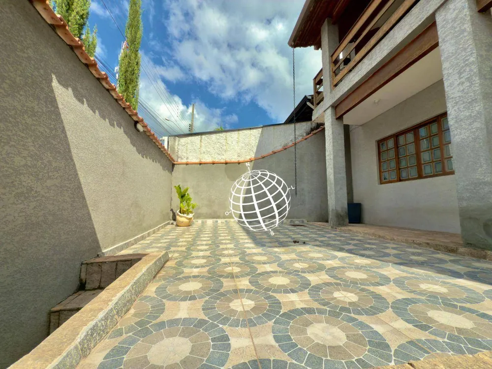 Casa, 3 quartos, 208 m² - Foto 1