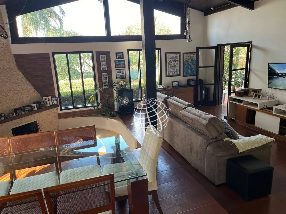 Casa, 4 quartos, 364 m² - Foto 1