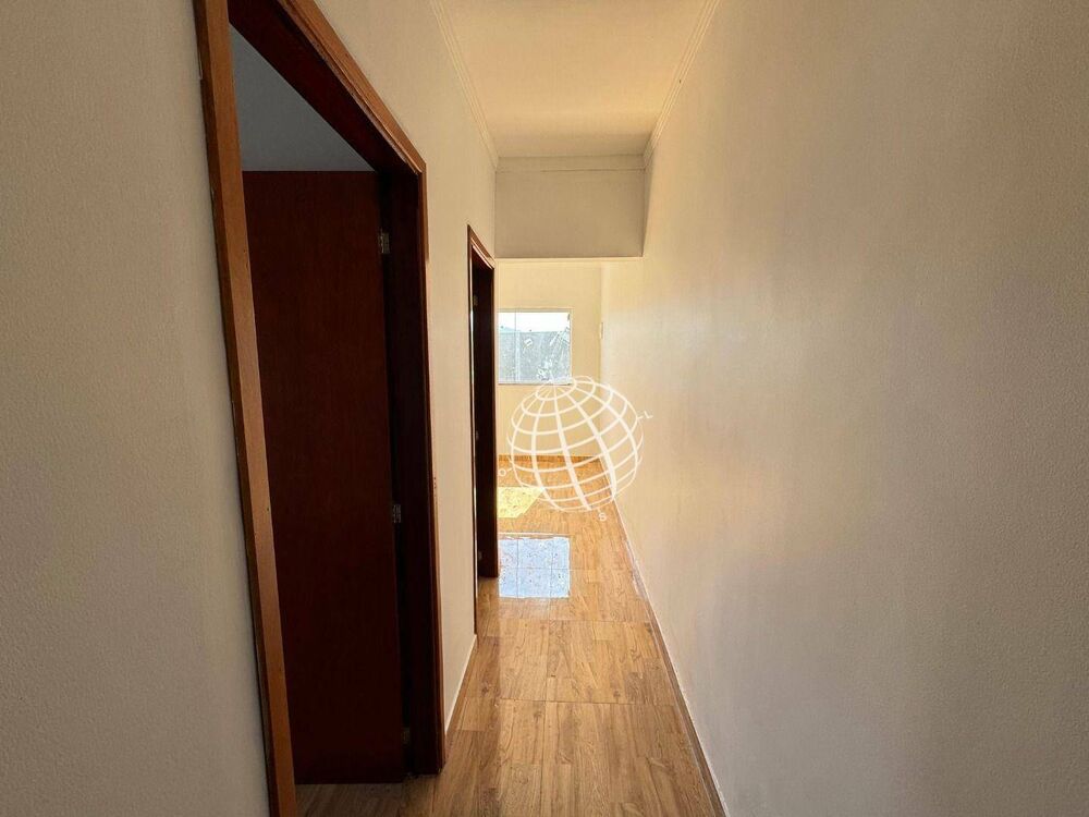Casa à venda com 2 quartos, 90m² - Foto 8
