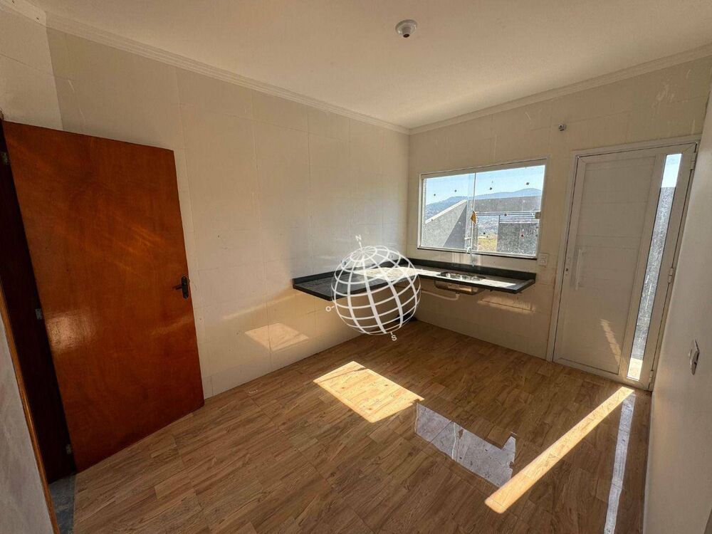 Casa à venda com 2 quartos, 90m² - Foto 5