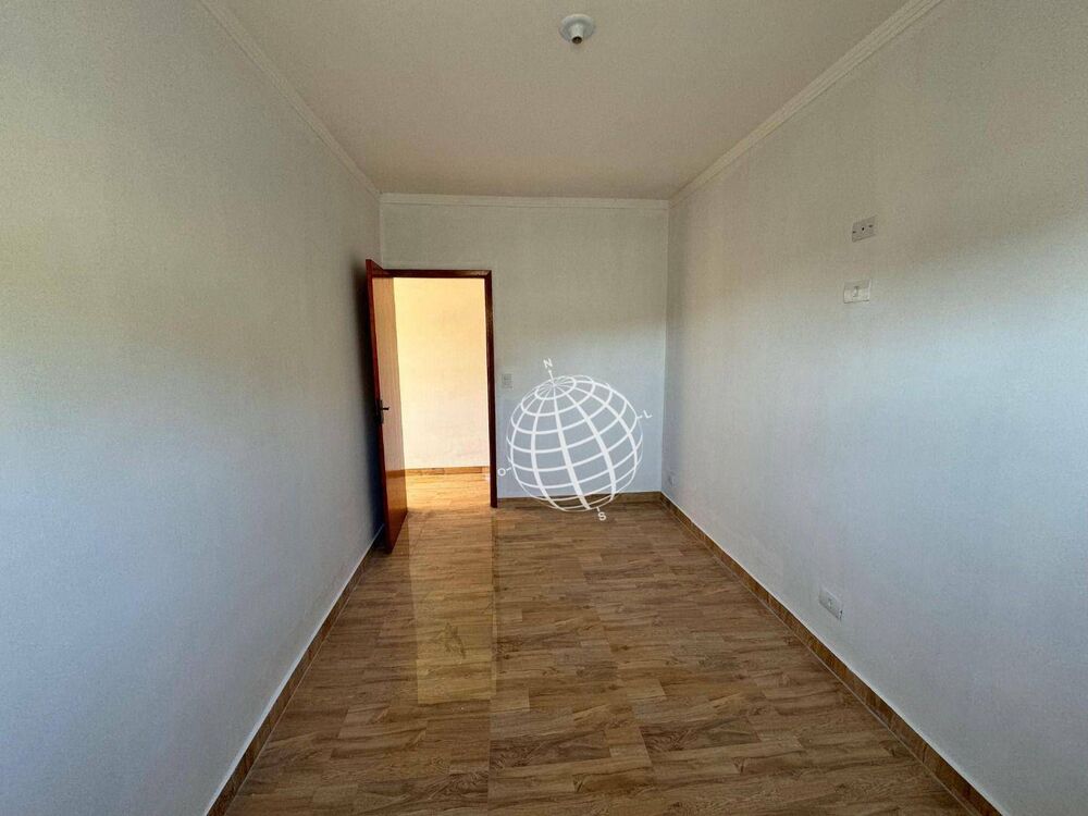 Casa à venda com 2 quartos, 90m² - Foto 12