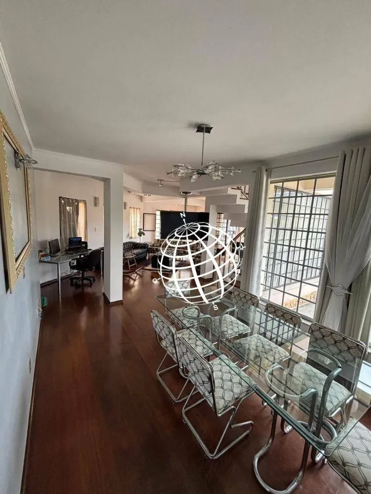 Casa, 3 quartos, 270 m² - Foto 2