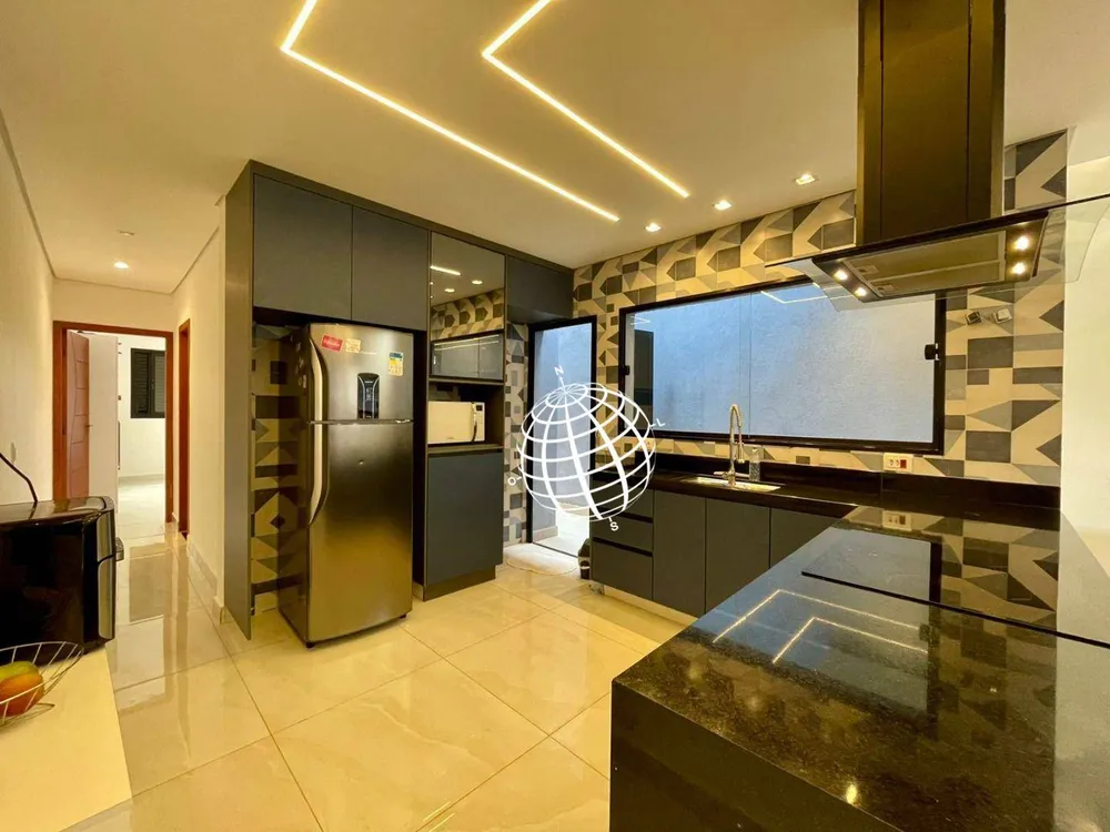 Casa, 3 quartos, 202 m² - Foto 2