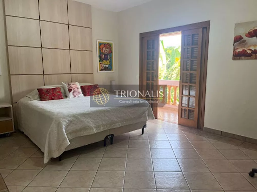 Casa de Condomínio à venda com 4 quartos, 280m² - Foto 3