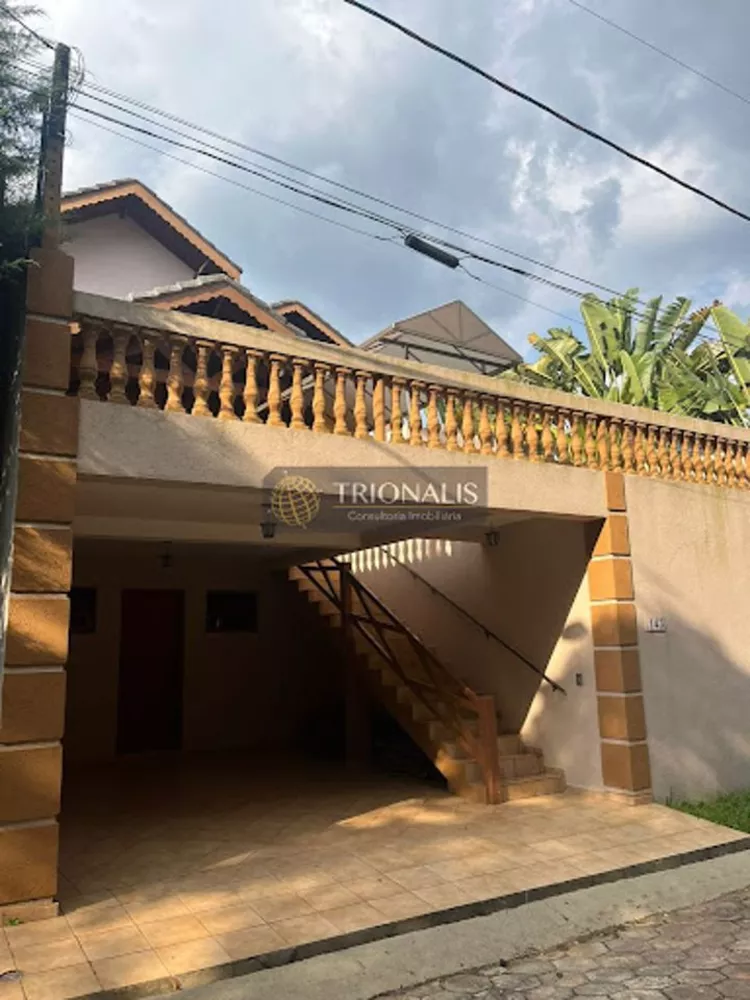 Casa de Condomínio à venda com 4 quartos, 280m² - Foto 1