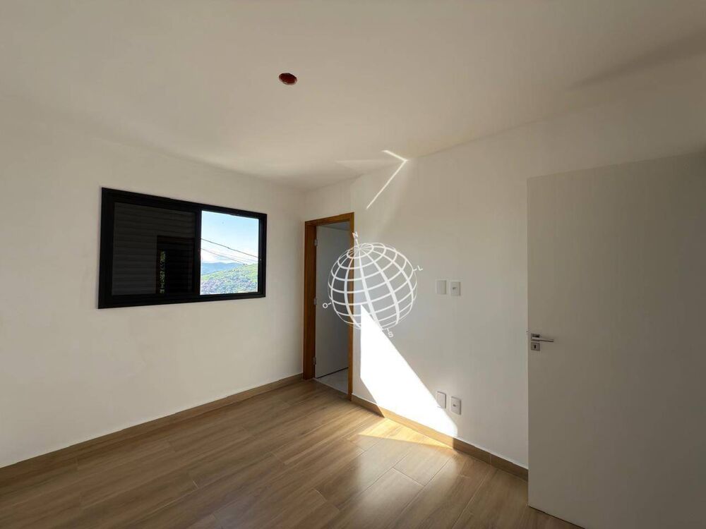 Casa à venda com 3 quartos, 110m² - Foto 3