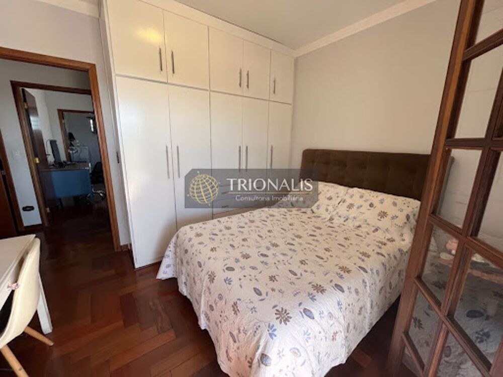 Casa, 4 quartos, 302 m² - Foto 4