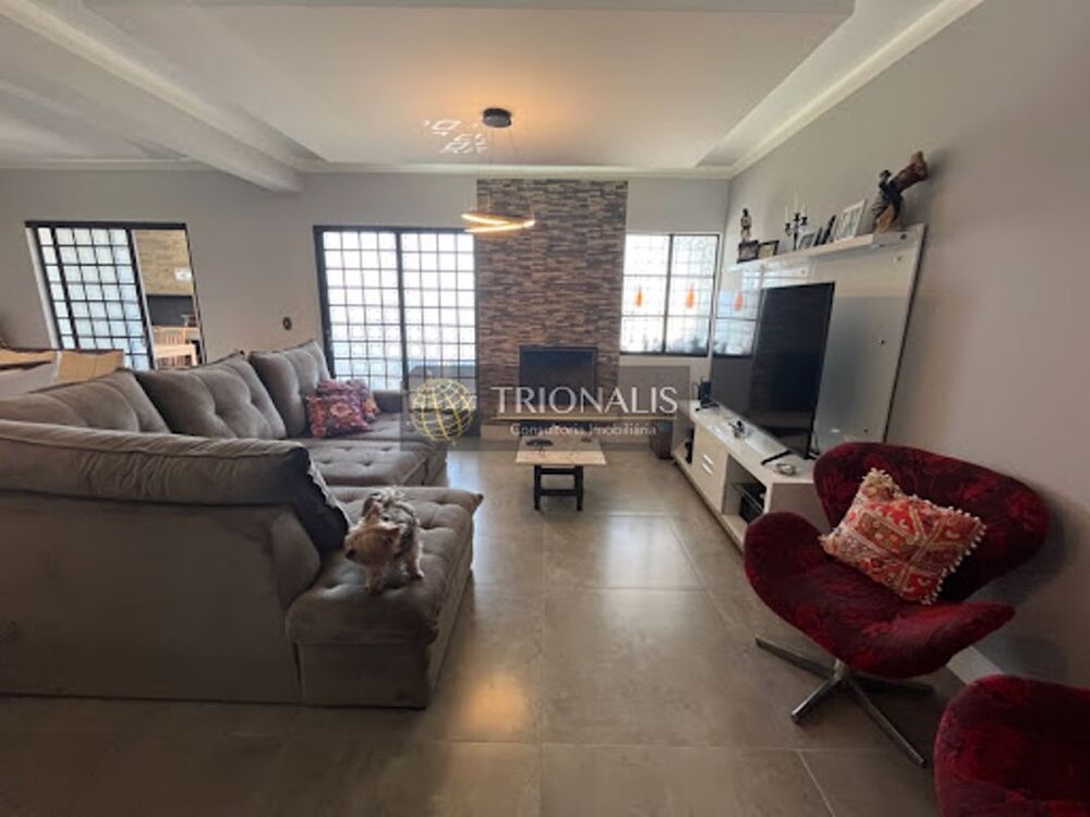 Casa, 4 quartos, 302 m² - Foto 1