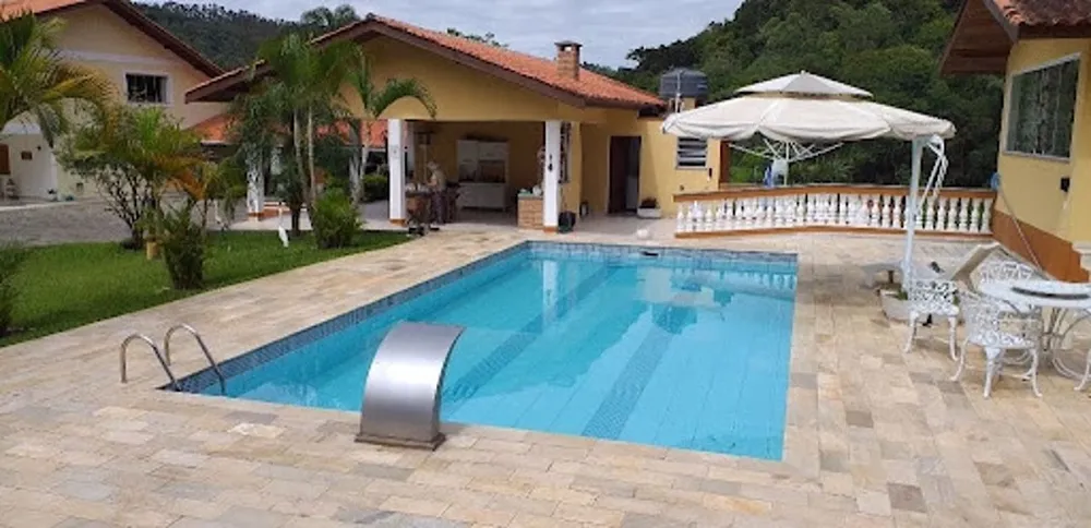 Chácara, 3 quartos, 6050 m² - Foto 1
