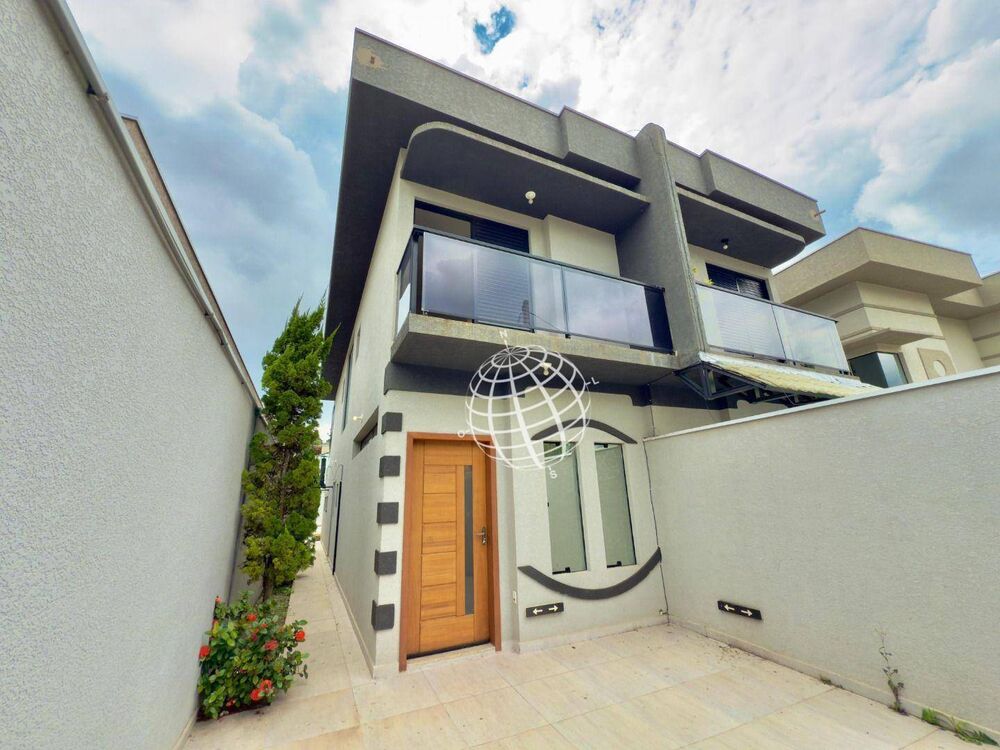 Casa à venda com 2 quartos, 112m² - Foto 1