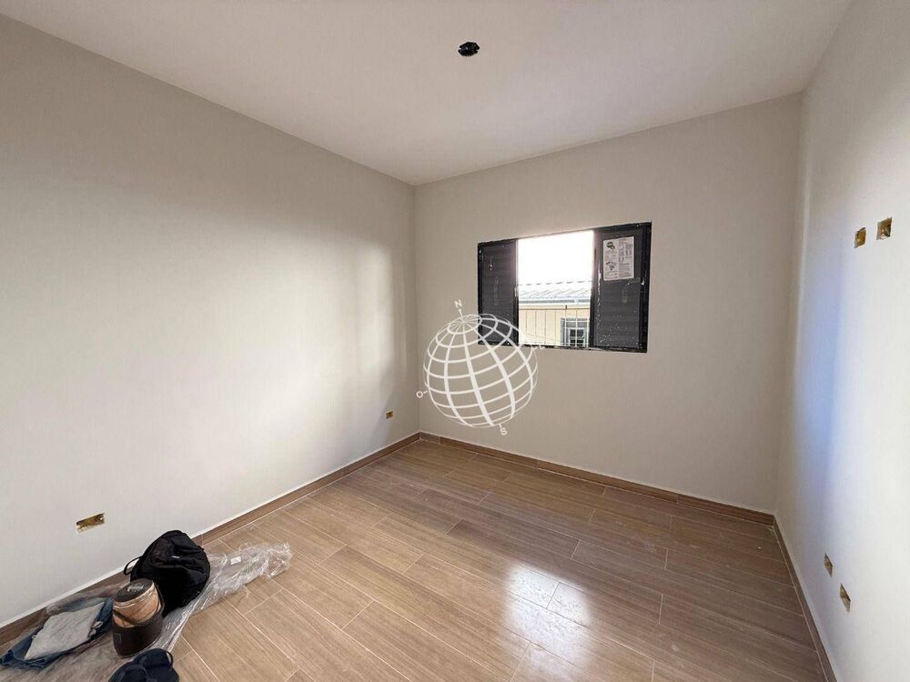 Casa à venda com 3 quartos, 108m² - Foto 1