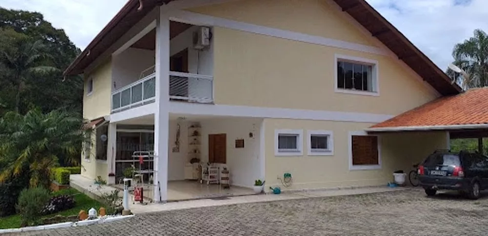 Chácara à venda com 3 quartos, 740m² - Foto 1