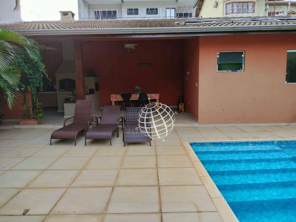 Casa, 4 quartos, 330 m² - Foto 2