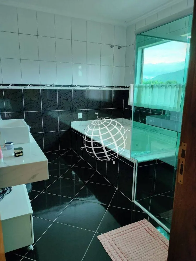 Casa, 4 quartos, 330 m² - Foto 11