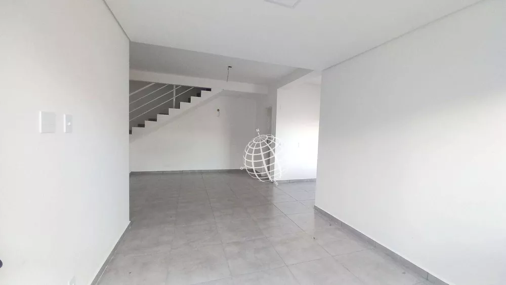 Casa à venda com 2 quartos, 98m² - Foto 3