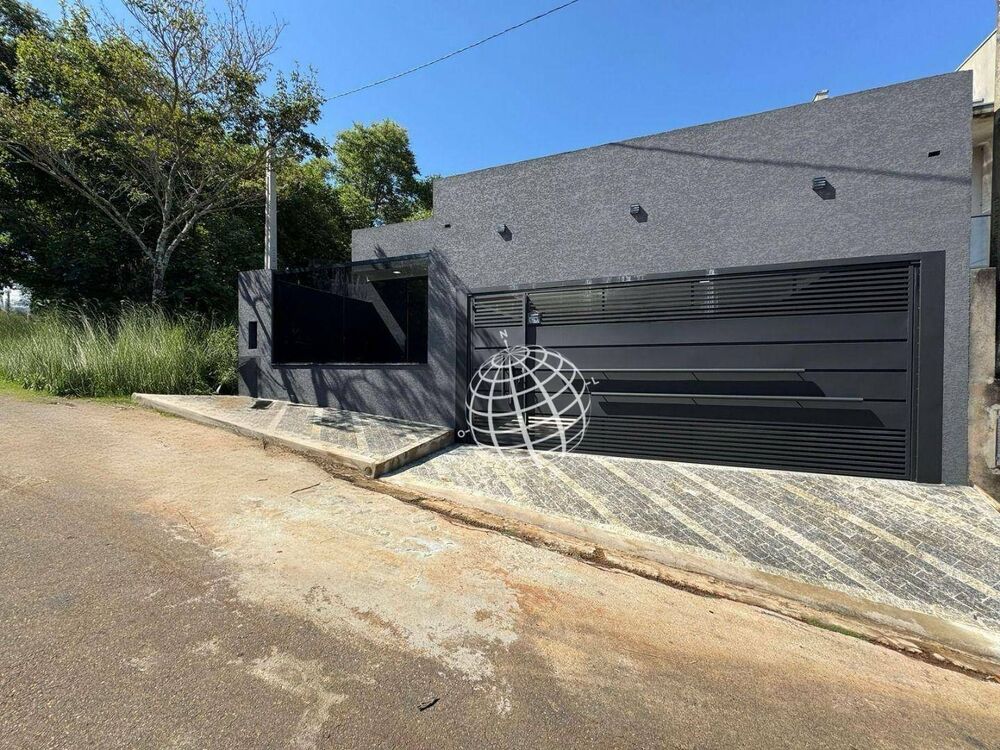 Casa à venda com 3 quartos, 170m² - Foto 1