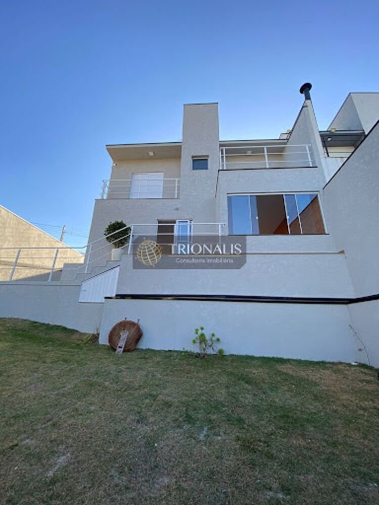 Casa à venda com 3 quartos, 170m² - Foto 1