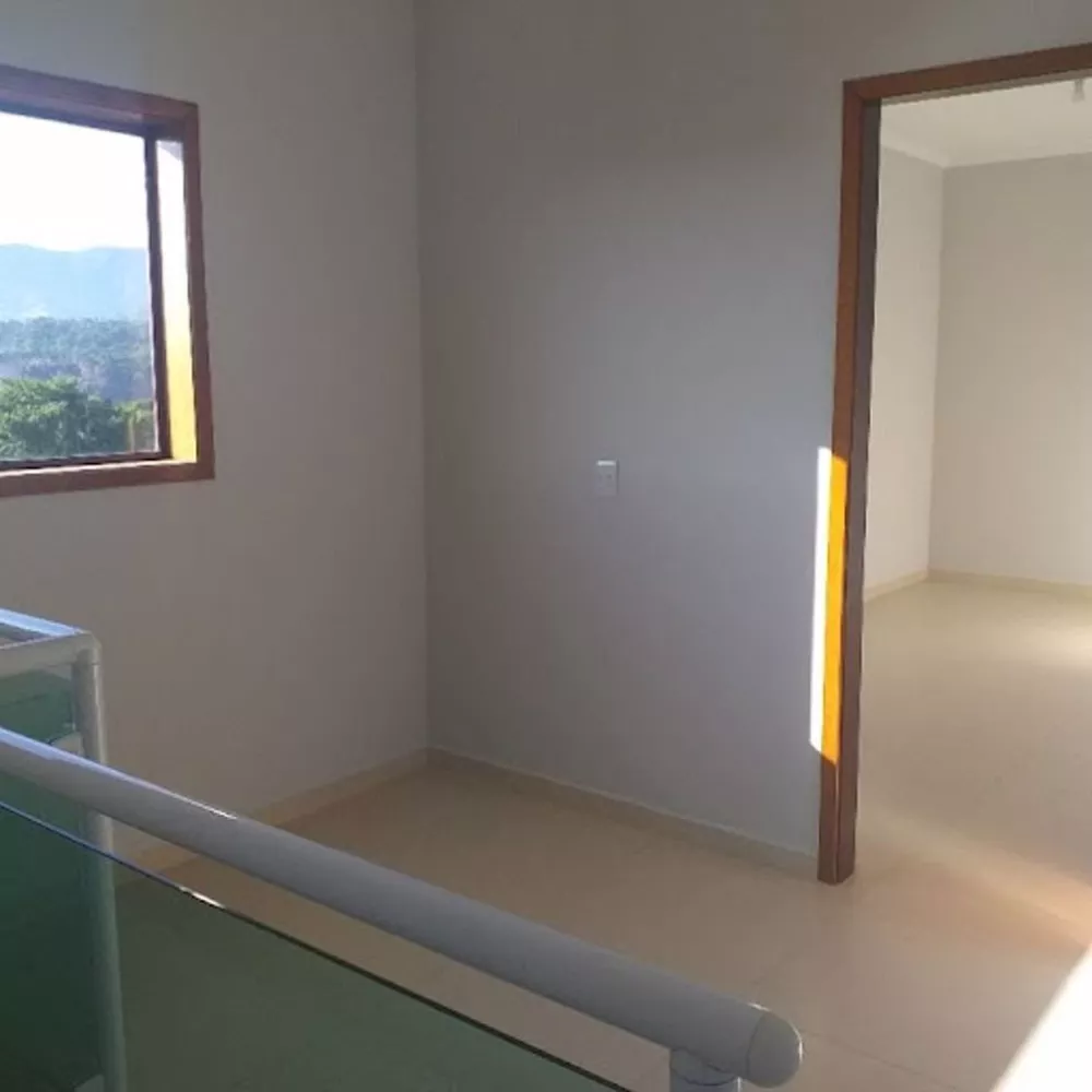 Casa à venda com 3 quartos, 230m² - Foto 20