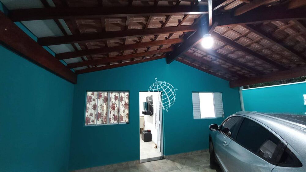 Casa à venda com 2 quartos, 100m² - Foto 2