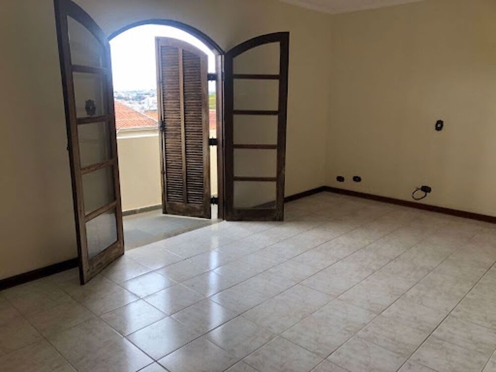 Casa à venda com 3 quartos, 180m² - Foto 4