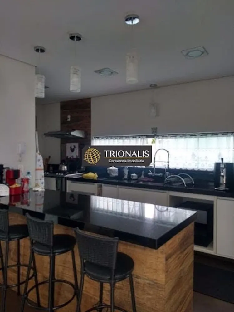 Casa, 3 quartos, 330 m² - Foto 12