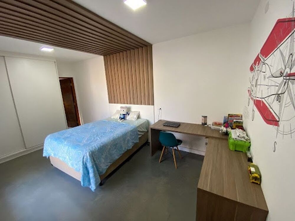Casa, 4 quartos, 350 m² - Foto 1