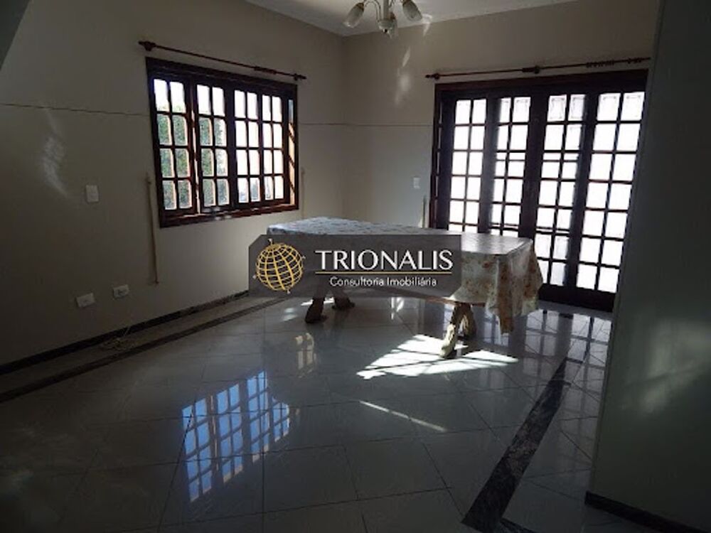 Casa, 4 quartos, 320 m² - Foto 1