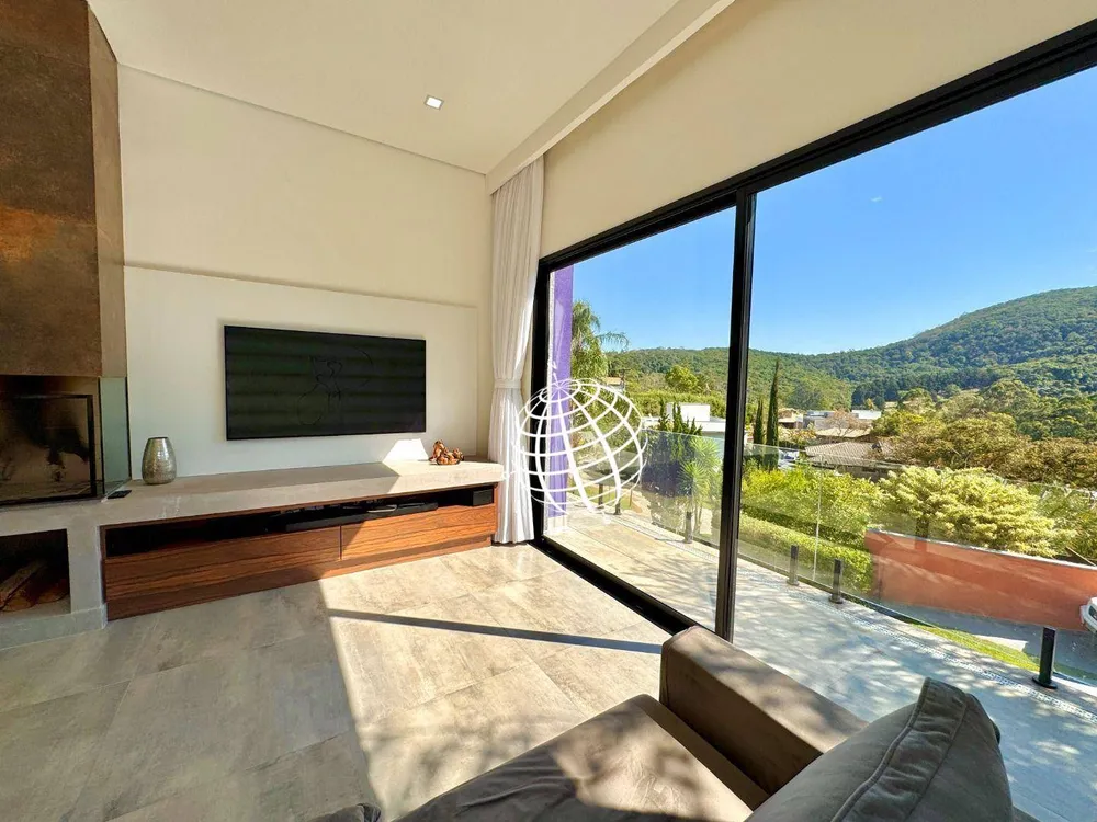 Casa de Condomínio, 4 quartos - Foto 1