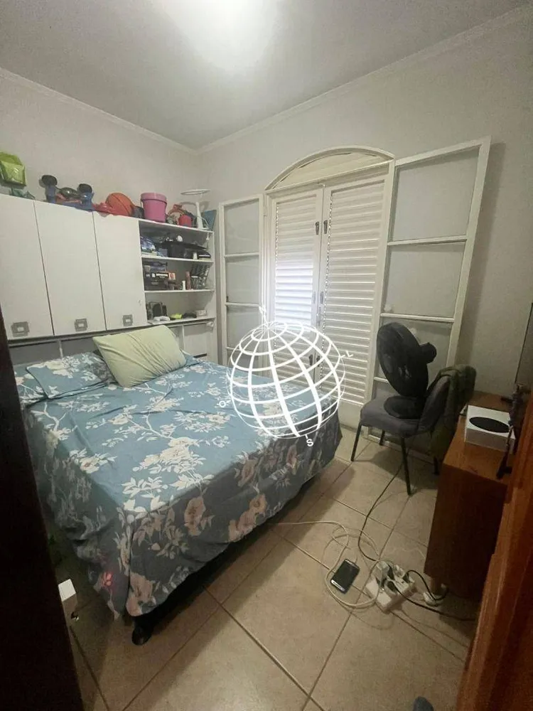 Casa, 3 quartos, 190 m² - Foto 2