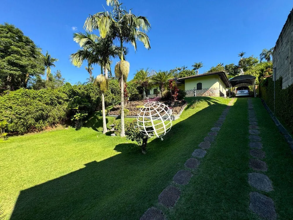 Chácara, 3 quartos, 1376 m² - Foto 1