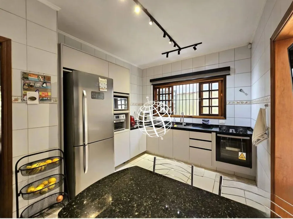 Casa, 3 quartos, 230 m² - Foto 3