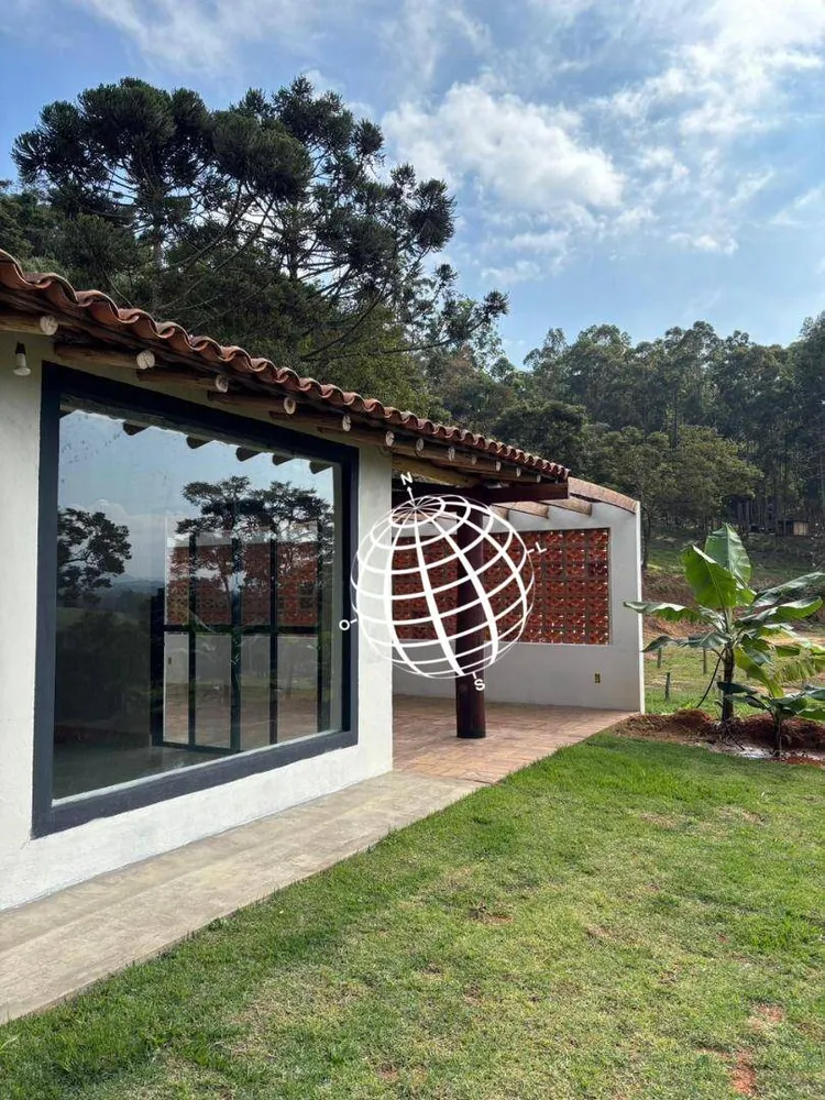 Chácara, 3 quartos, 2300 m² - Foto 1
