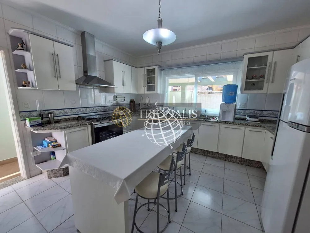 Casa, 3 quartos, 385 m² - Foto 1