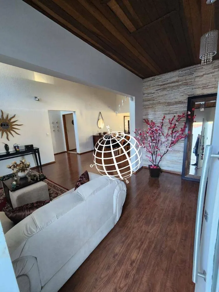 Casa, 4 quartos, 235 m² - Foto 3