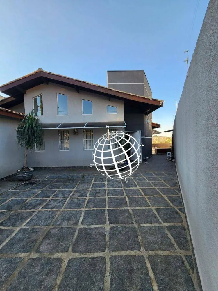Casa, 4 quartos, 235 m² - Foto 1