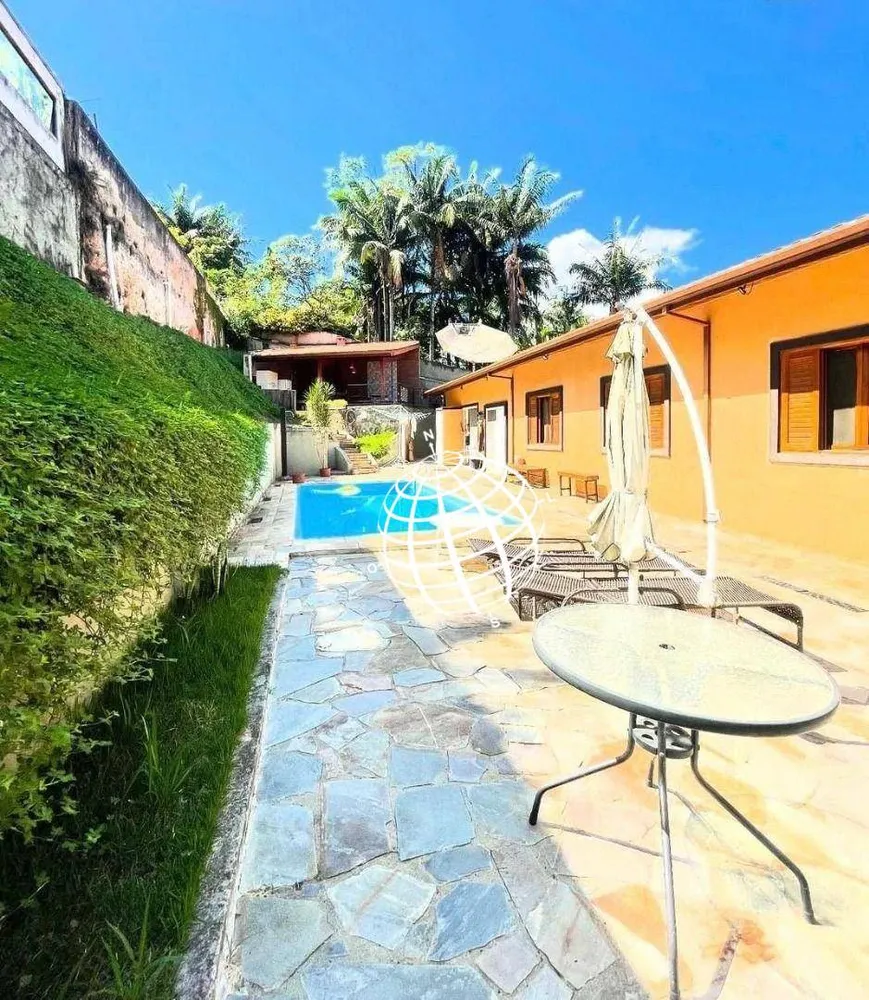 Casa, 4 quartos, 338 m² - Foto 2