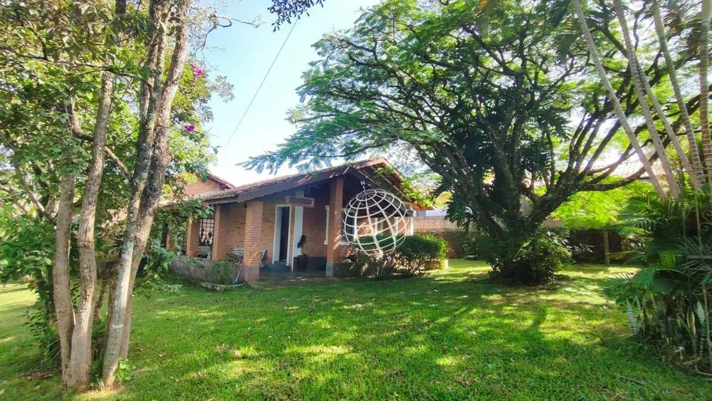 Chácara, 3 quartos, 2040 m² - Foto 1